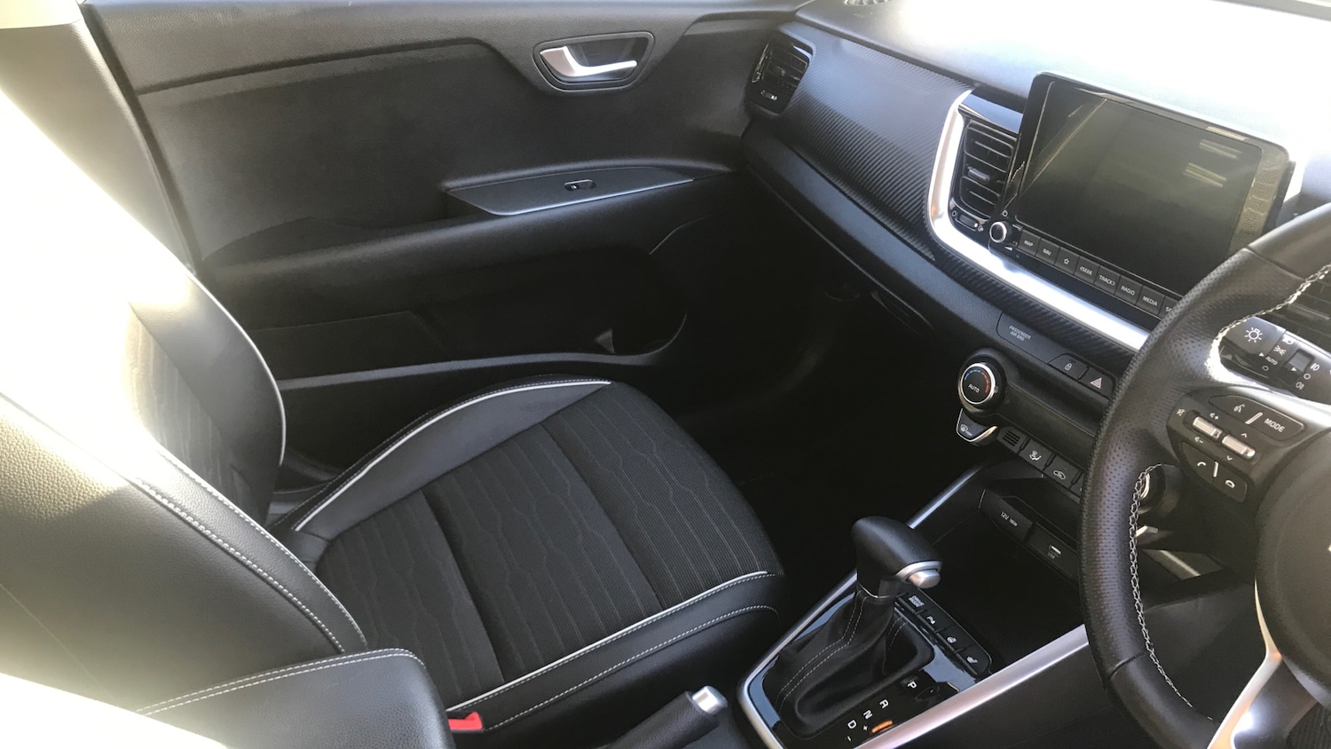 Used Kia Stonic 2023 for sale - 76766806: Photo 14