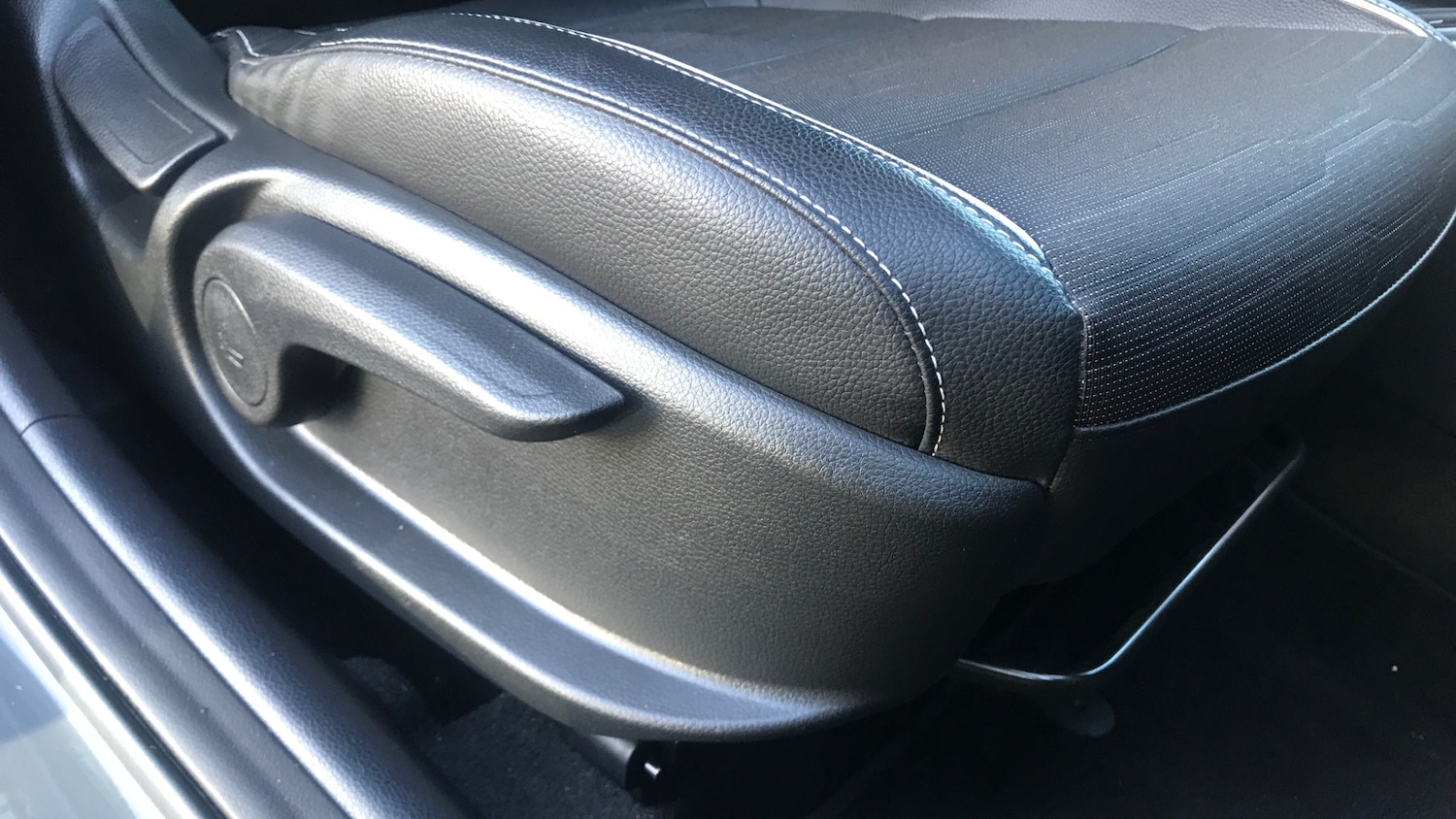 Used Kia Stonic 2023 for sale - 76766806: Photo 24