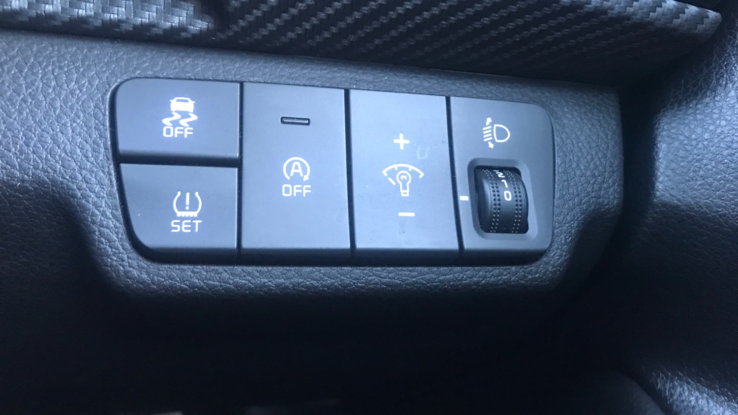 Used Kia Stonic 2023 for sale - 76766806: Photo 36