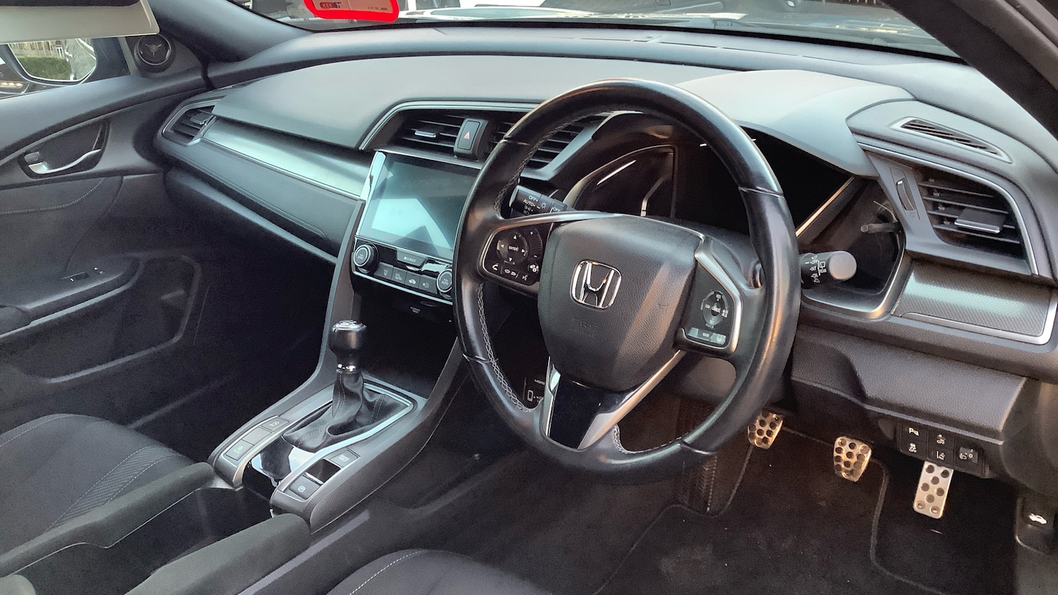 Used Honda Civic 2019 for sale - 76796851: Photo 11