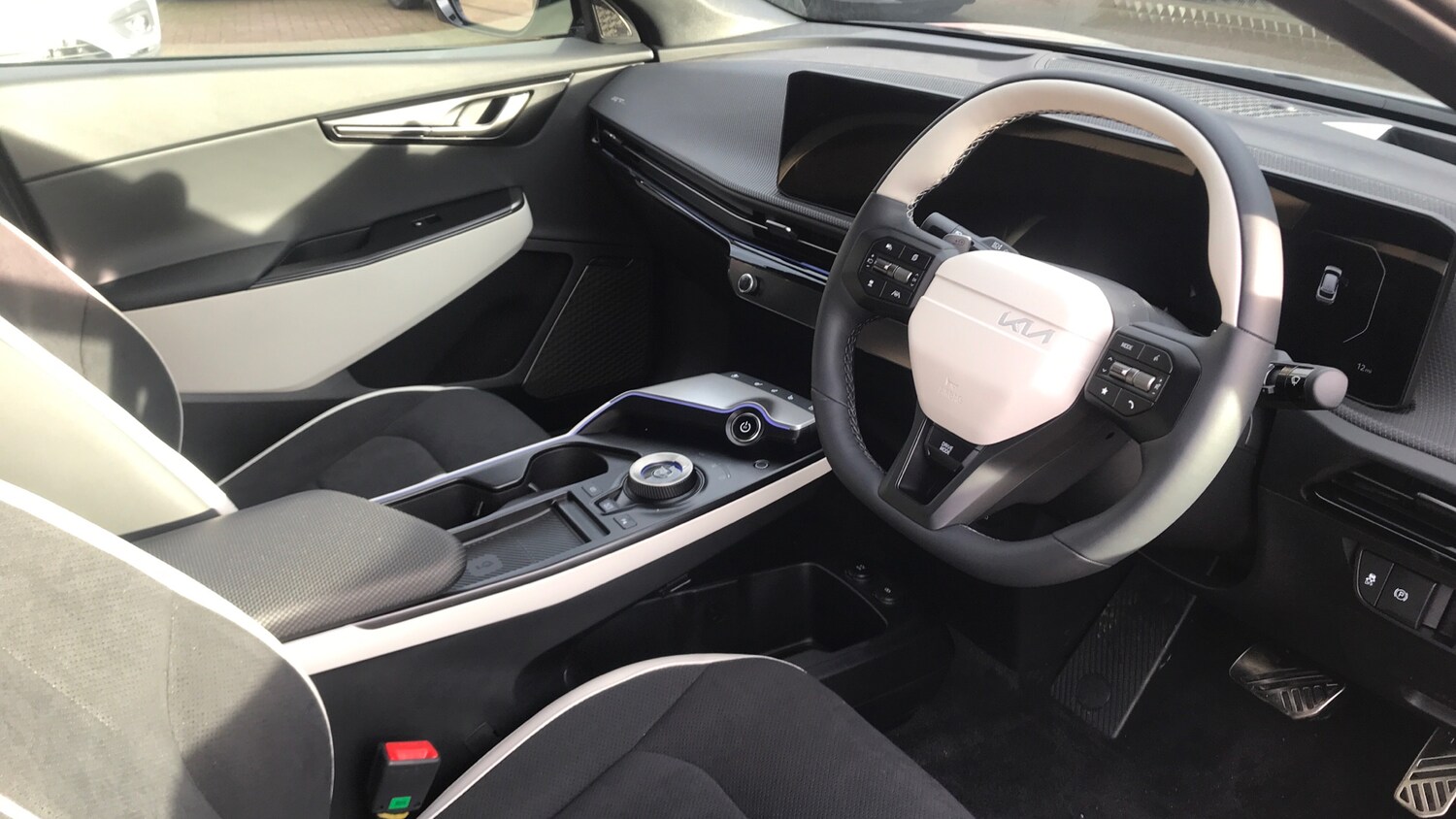 Used Kia EV6 2025 for sale - 76493742: Photo 11