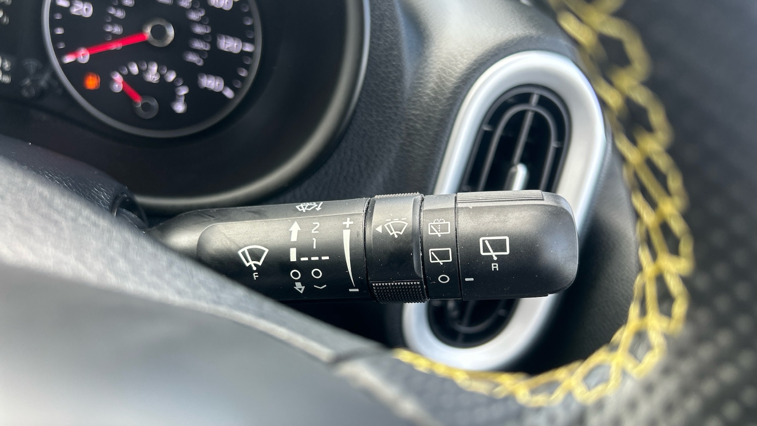 Used Kia Picanto 2023 for sale - 76862221: Photo 29