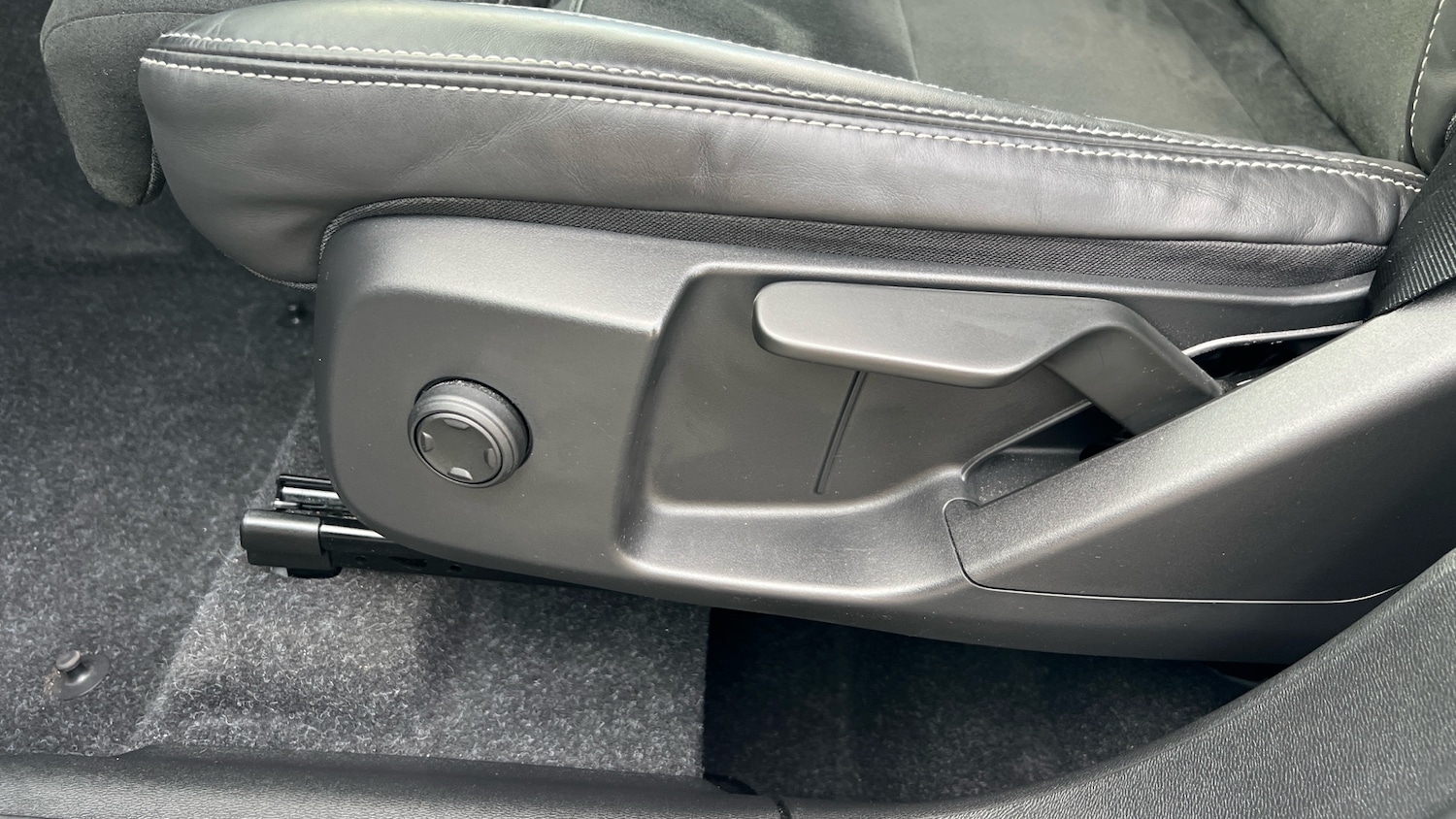 Used Volvo XC40 2021 for sale - 76421775: Photo 35