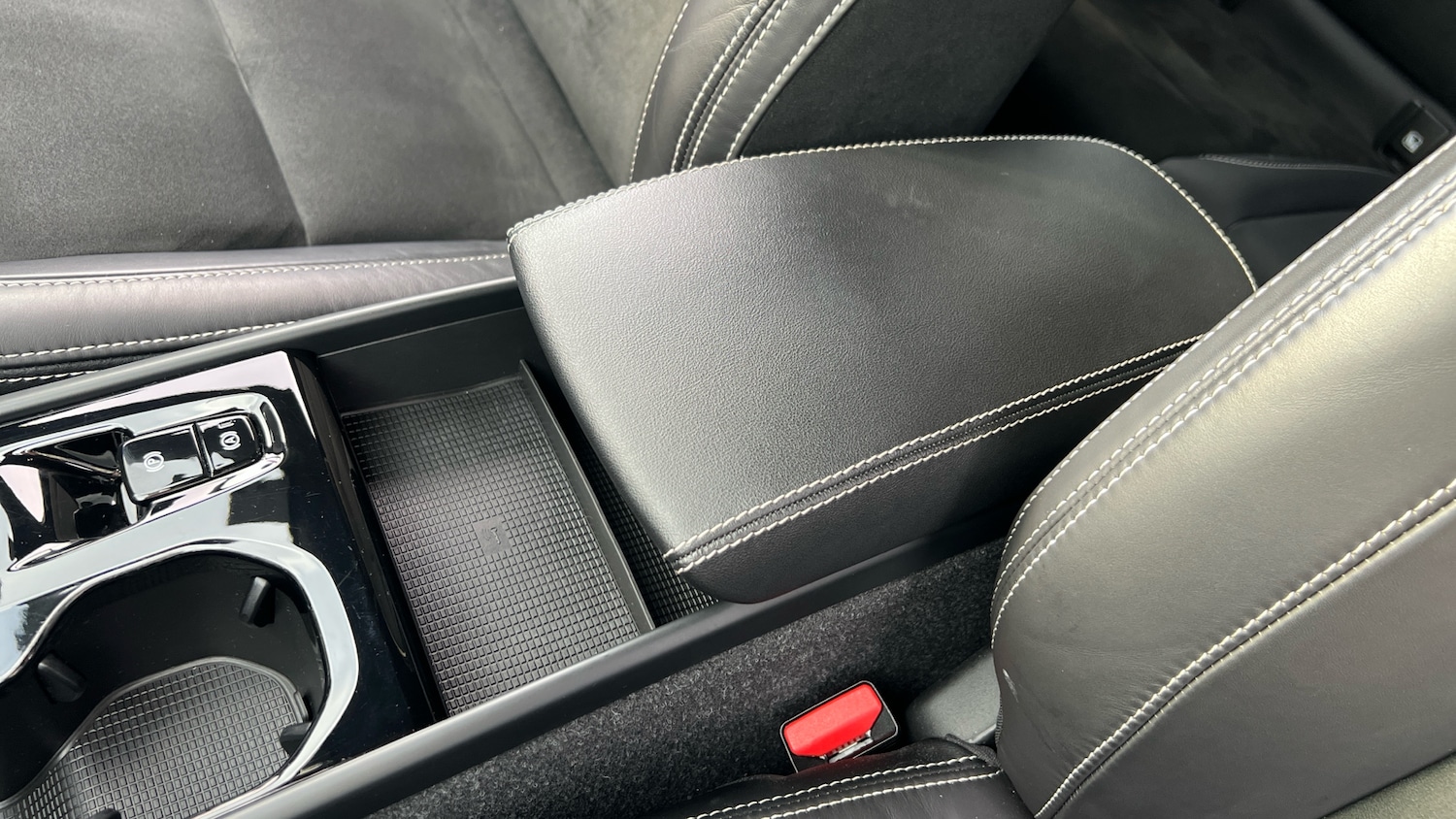 Used Volvo XC40 2021 for sale - 76421775: Photo 37