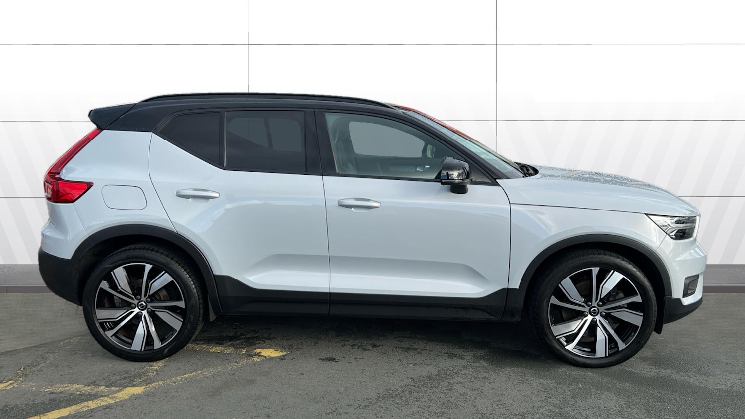Used Volvo XC40 2021 for sale - 76421775: Photo 5