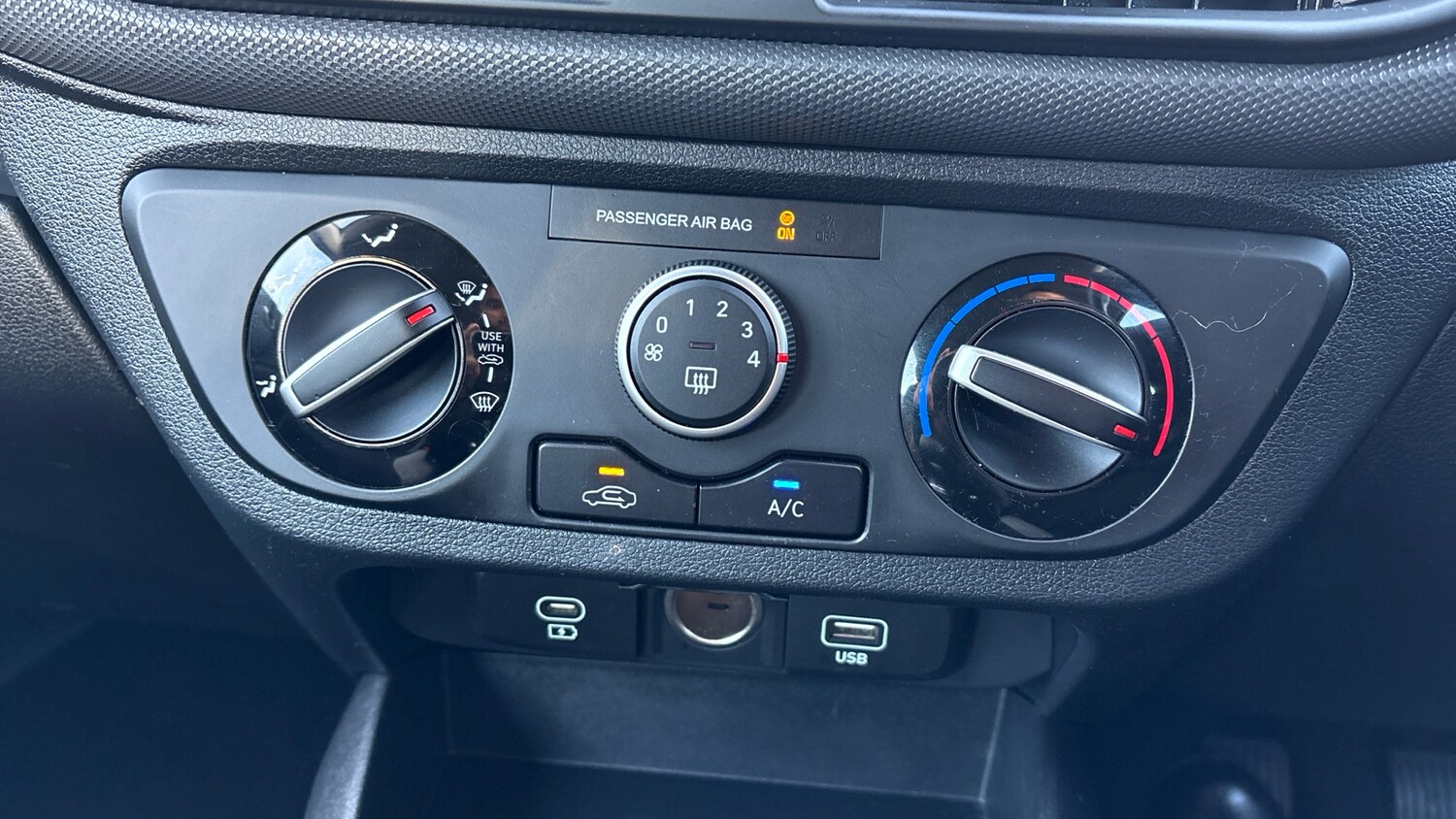 Used Hyundai i10 2023 for sale - 77567620: Photo 26