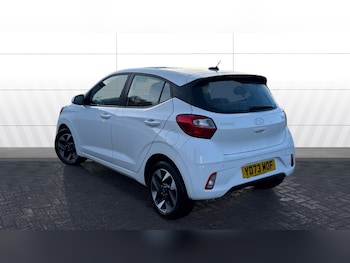 Used Hyundai i10 2023 for sale - 77567620: Photo