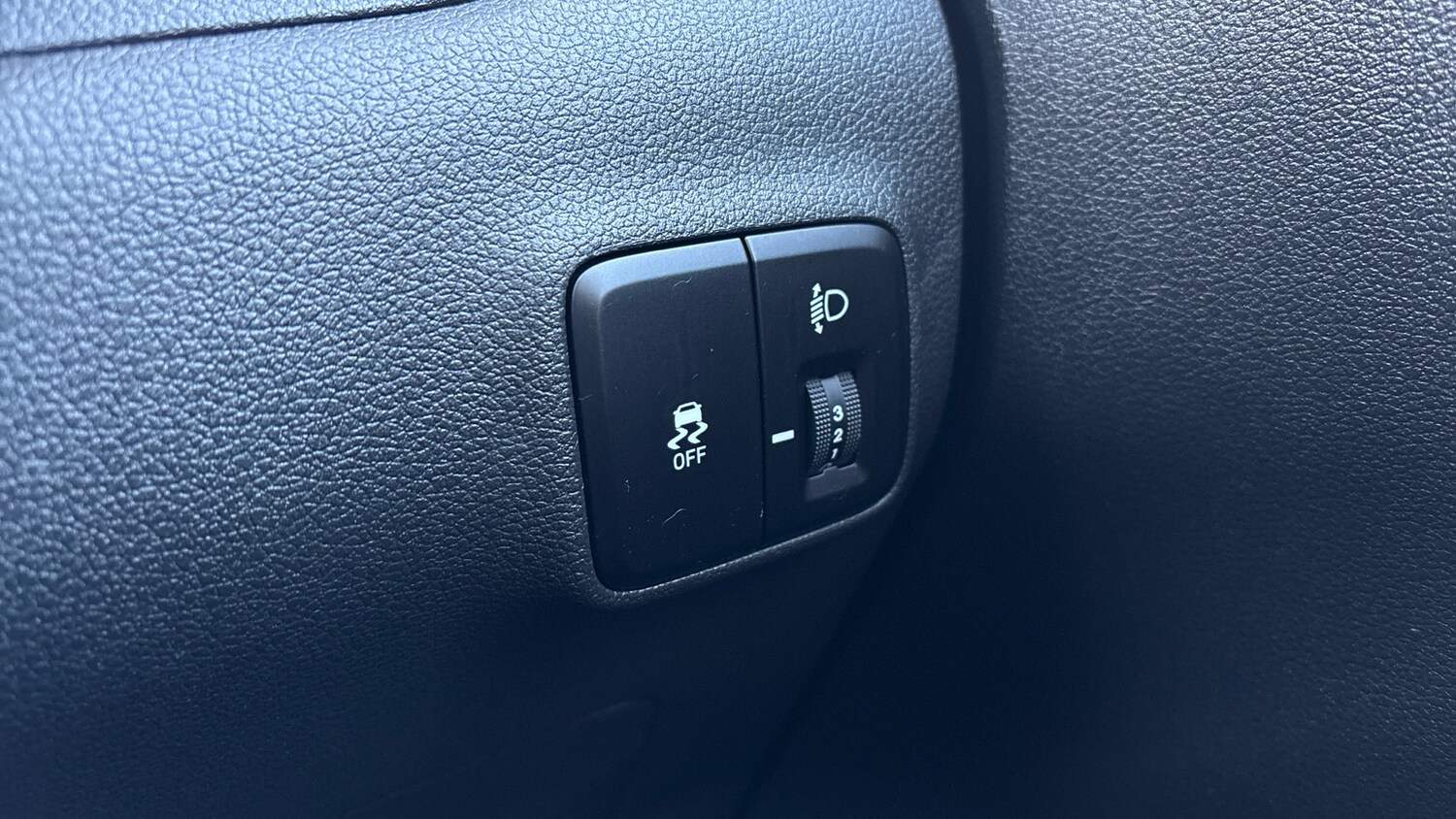 Used Hyundai i10 2023 for sale - 77567620: Photo 30