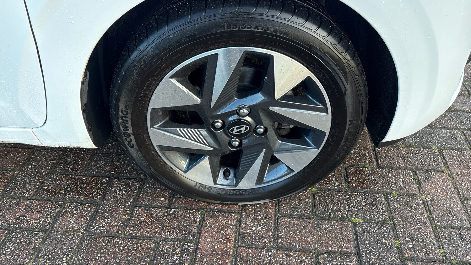 Used Hyundai i10 2023 for sale - 77567620: Photo 34