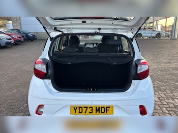 Used Hyundai i10 2023 for sale - 77567620: Photo