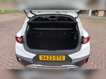 Used Kia Stonic 2023 for sale - 78558546: Photo