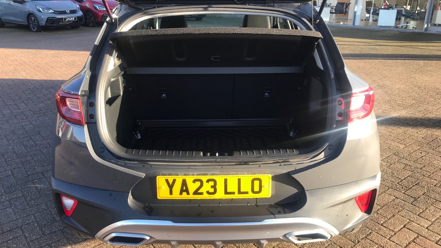 Used Kia Stonic 2023 for sale - 77180632: Photo 4