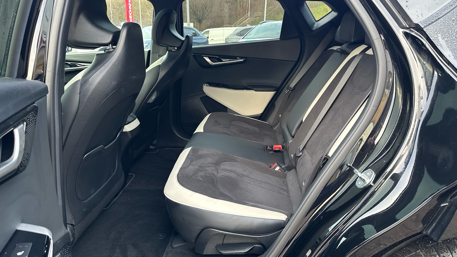 Used Kia EV6 2023 for sale - 76859009: Photo 16