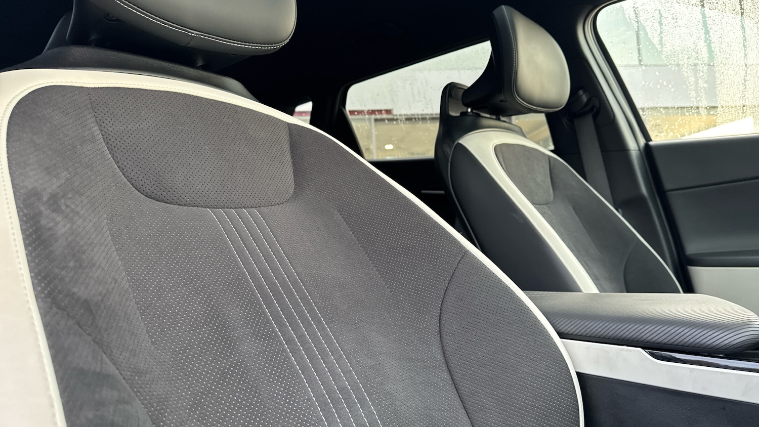 Used Kia EV6 2023 for sale - 76859009: Photo 41