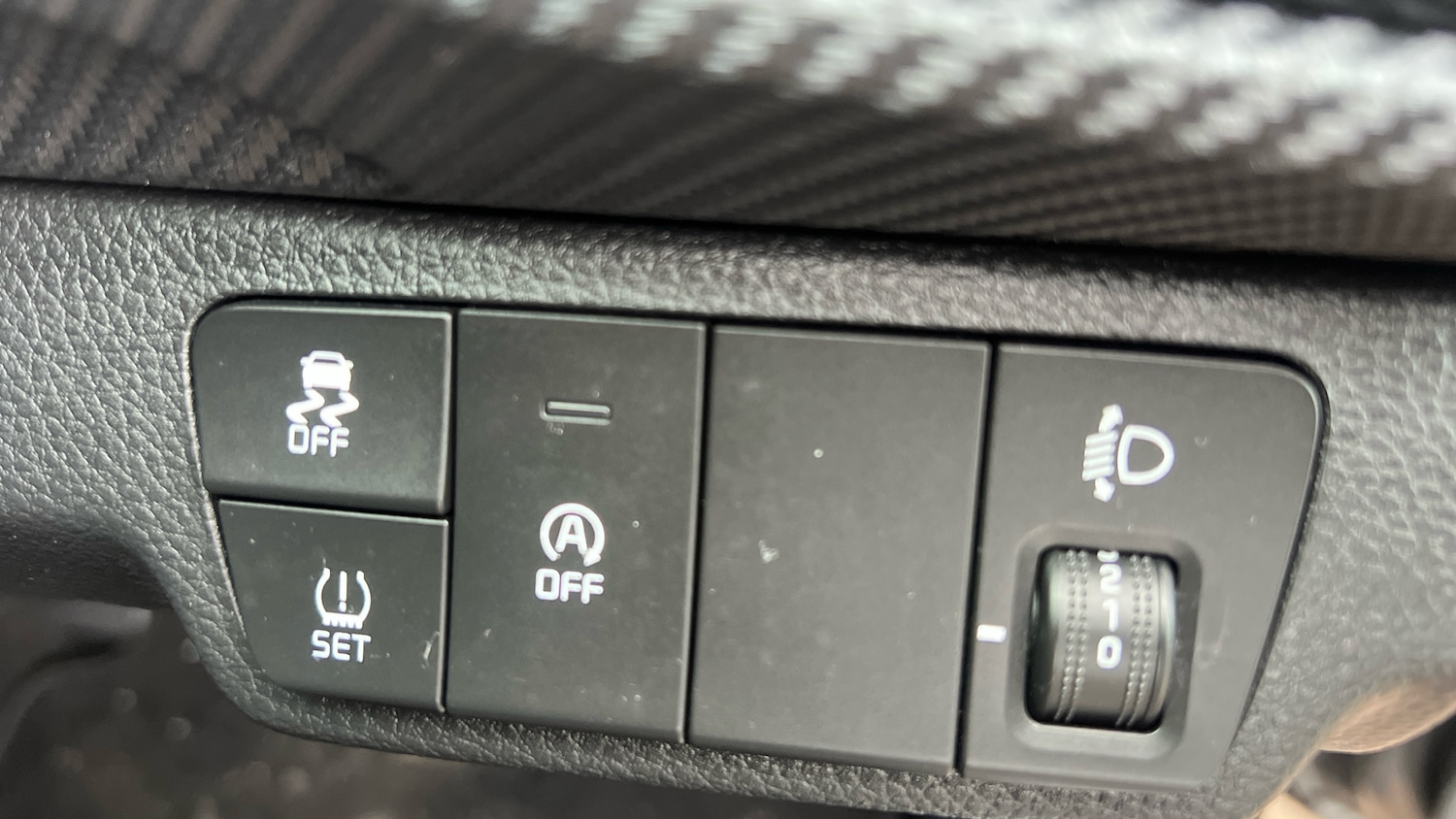 Used Kia Stonic 2024 for sale - 76736388: Photo 23