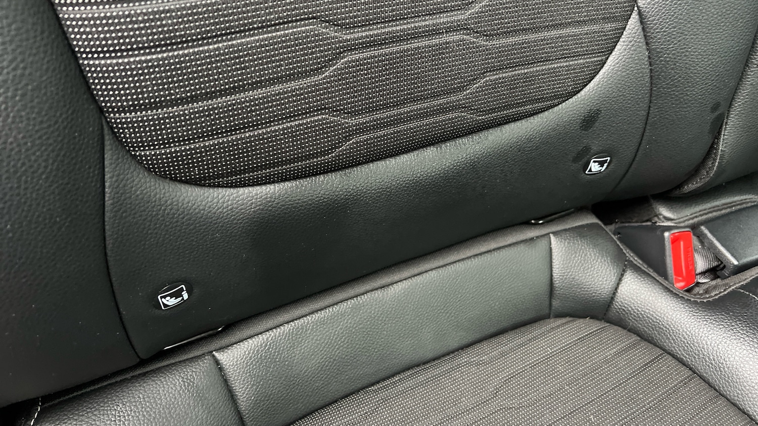 Used Kia Stonic 2024 for sale - 76736388: Photo 33