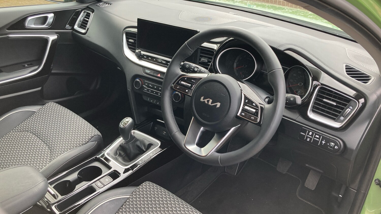 Used Kia XCeed 2025 for sale - 78149760: Photo 11