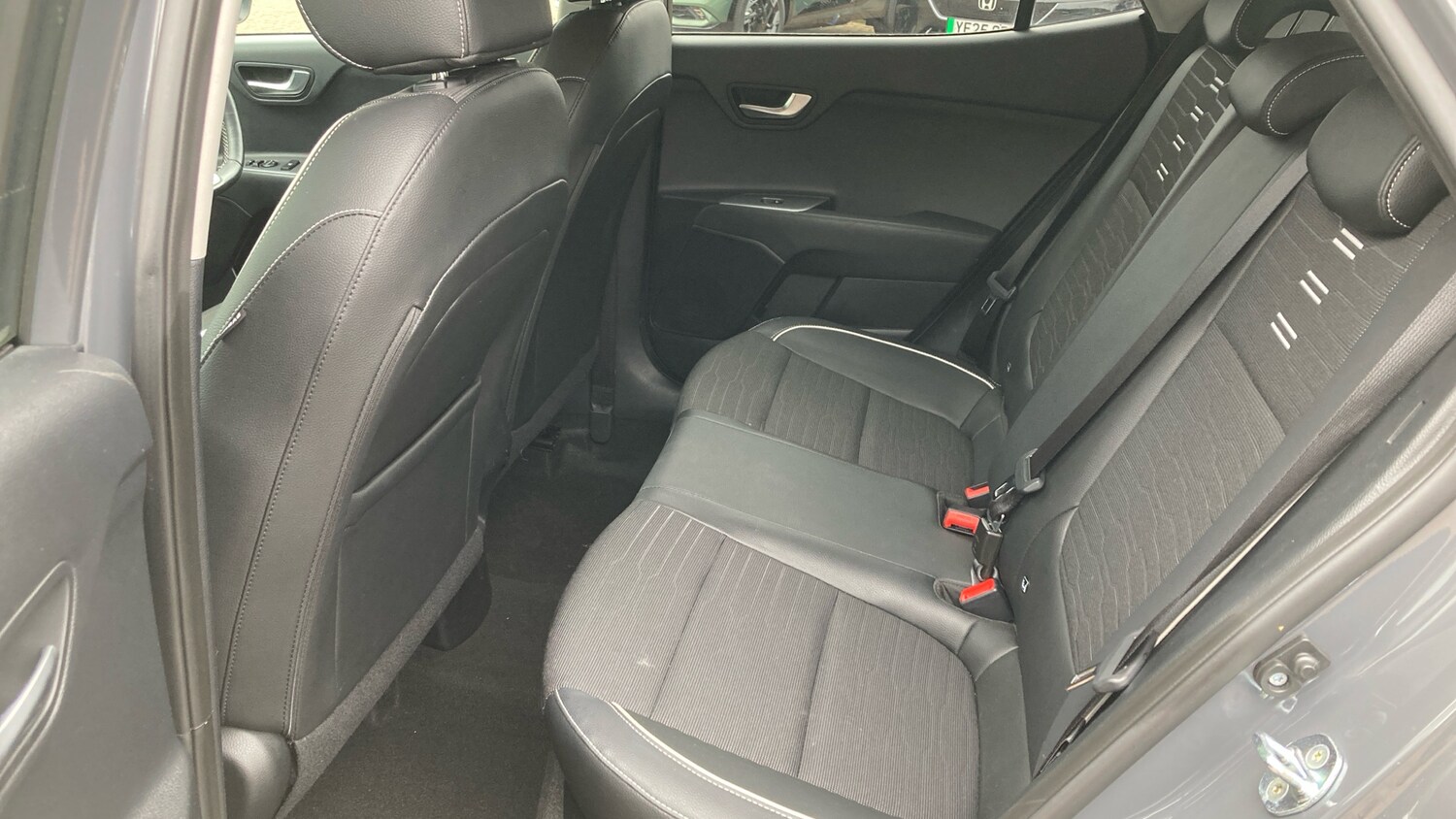 Used Kia Stonic 2023 for sale - 78190885: Photo 16