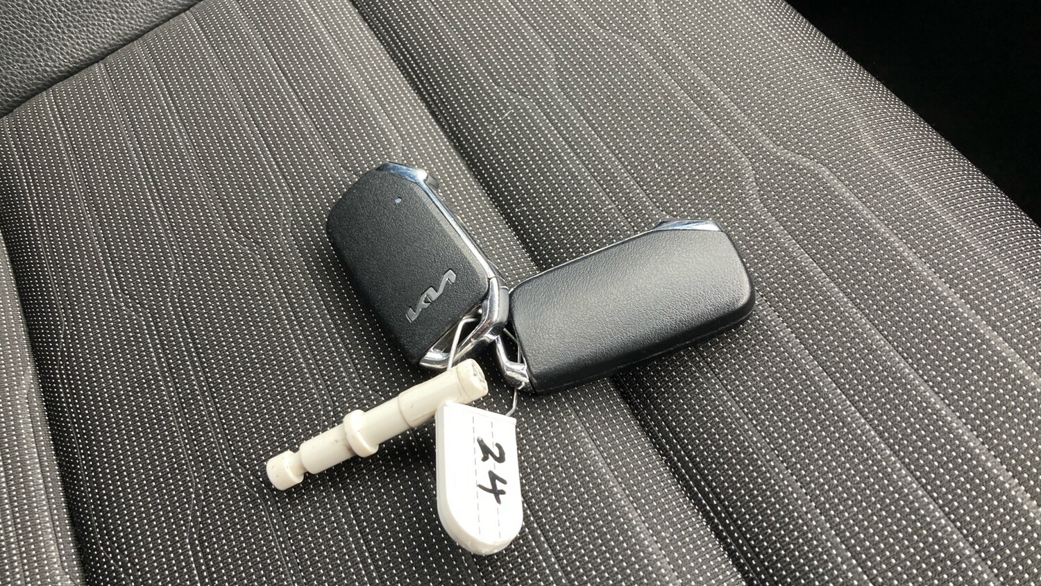 Used Kia Stonic 2023 for sale - 78190885: Photo 20