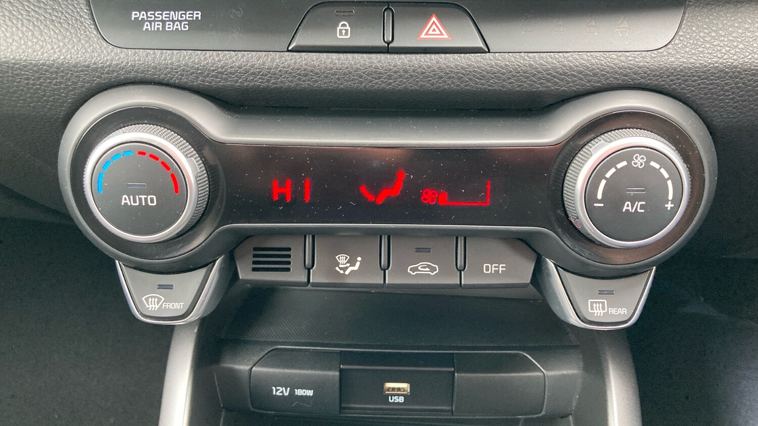 Used Kia Stonic 2023 for sale - 78190885: Photo 22