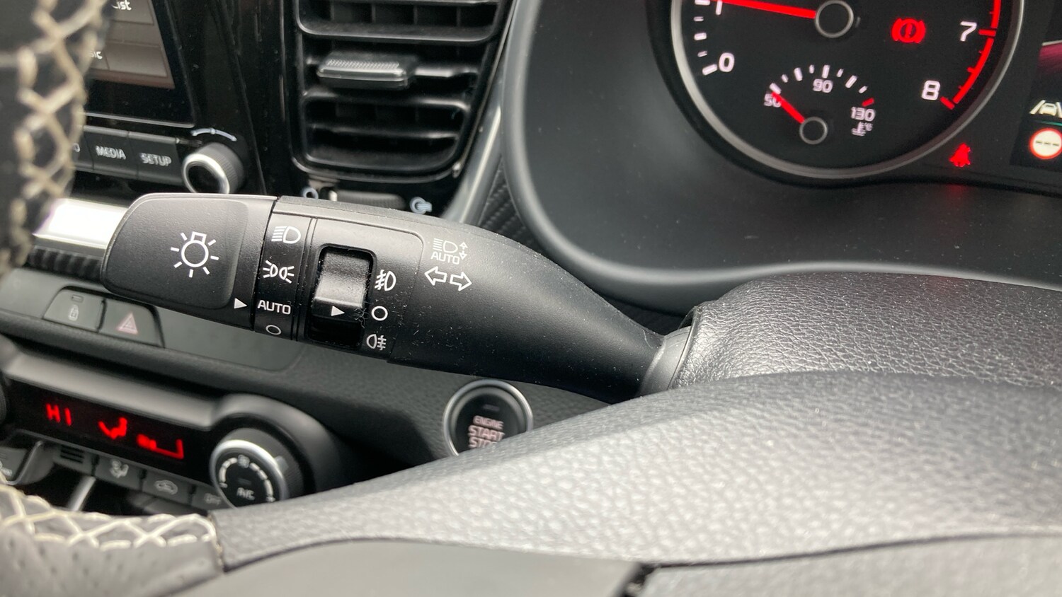 Used Kia Stonic 2023 for sale - 78190885: Photo 28