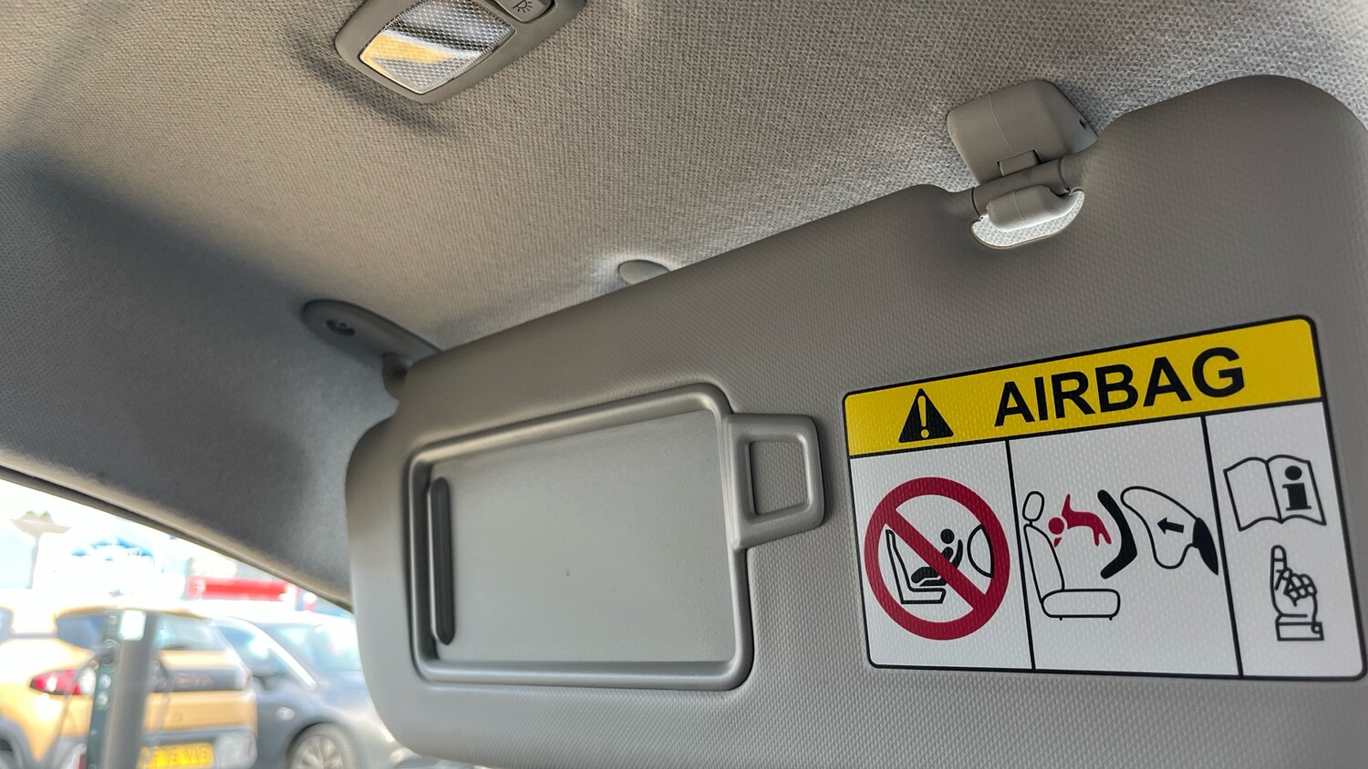 Used Kia Stonic 2023 for sale - 78190885: Photo 42