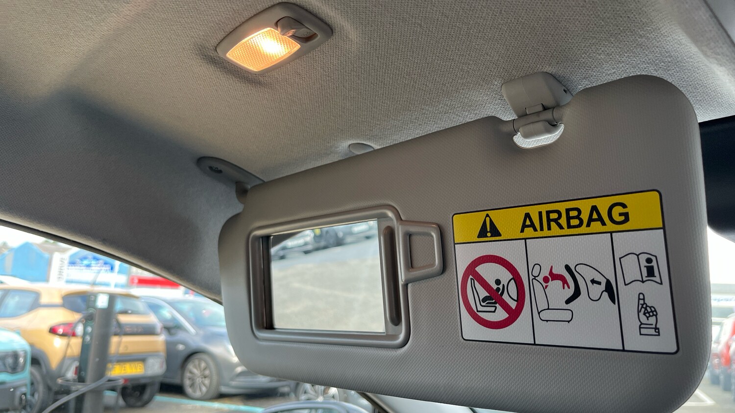 Used Kia Stonic 2023 for sale - 78190885: Photo 43