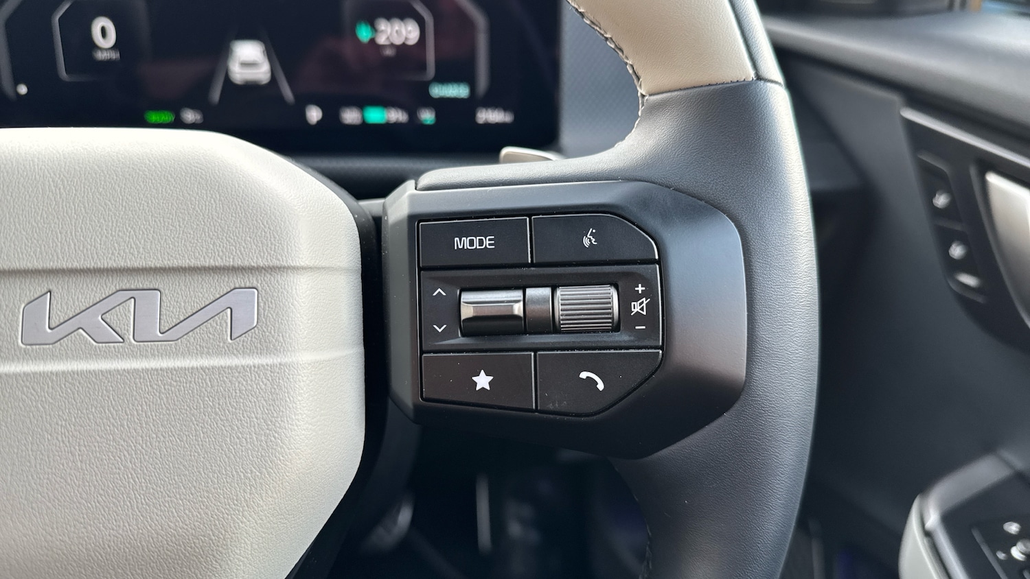 Used Kia EV6 2025 for sale - 76114845: Photo 33