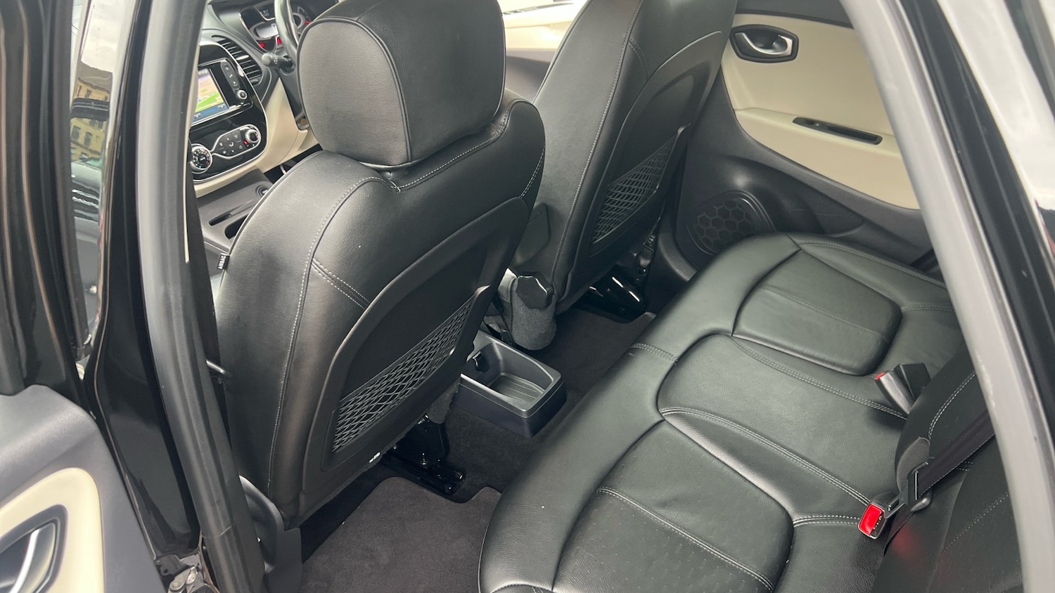 Used Renault Captur 2018 for sale - 76363219: Photo 16