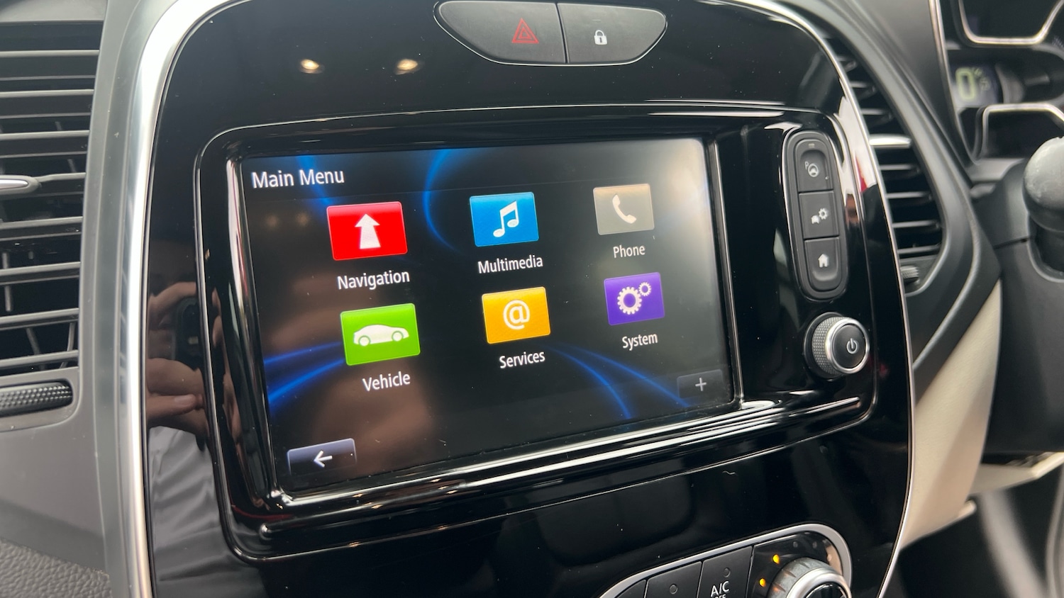 Used Renault Captur 2018 for sale - 76363219: Photo 31