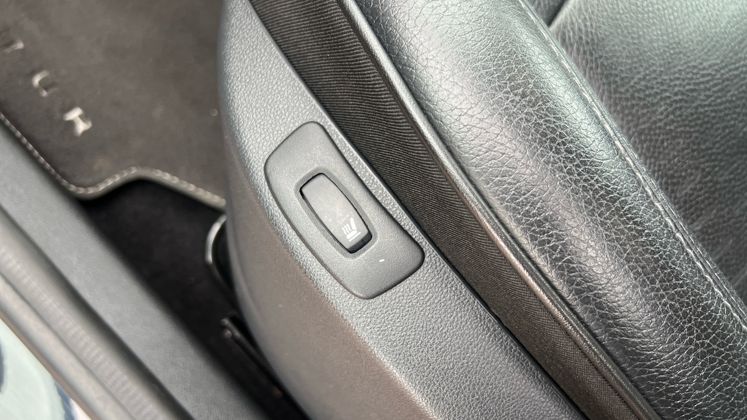 Used Renault Captur 2018 for sale - 76363219: Photo 32