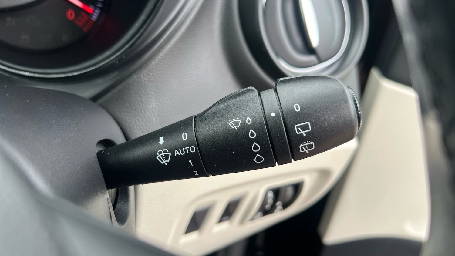 Used Renault Captur 2018 for sale - 76363219: Photo 39