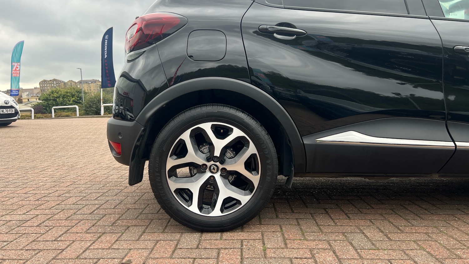 Used Renault Captur 2018 for sale - 76363219: Photo 7