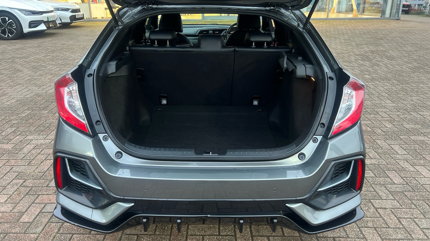 Used Honda Civic 2020 for sale - 77516369: Photo 4