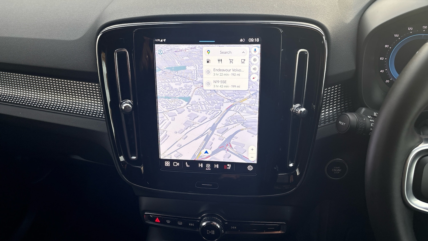 Used Volvo XC40 2024 for sale - 76791702: Photo 12