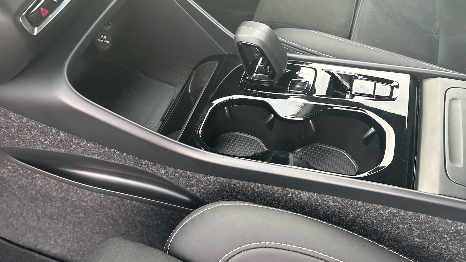 Used Volvo XC40 2024 for sale - 76791702: Photo 13