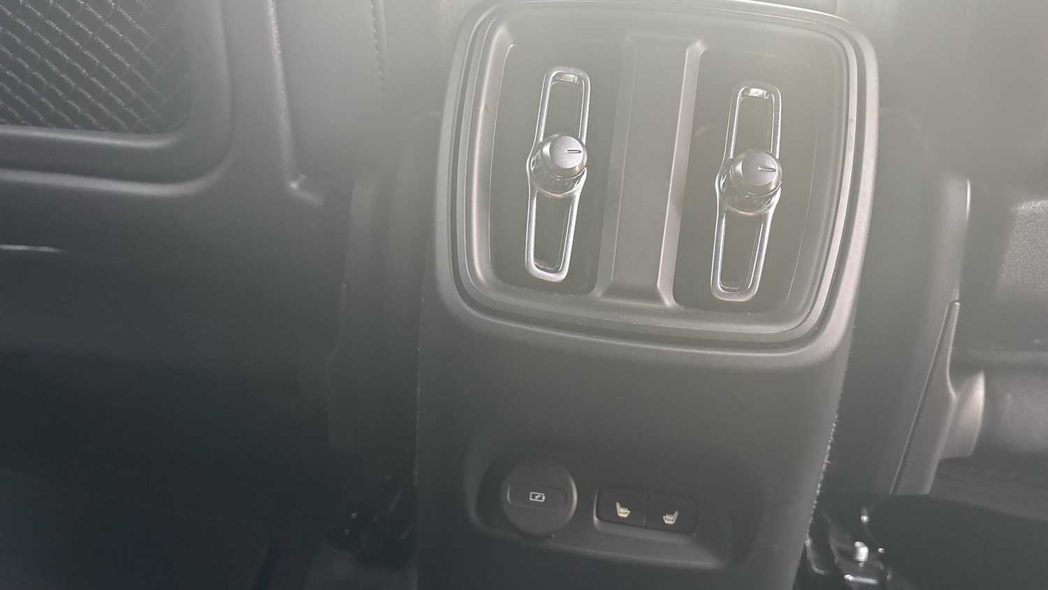 Used Volvo XC40 2024 for sale - 76791702: Photo 22