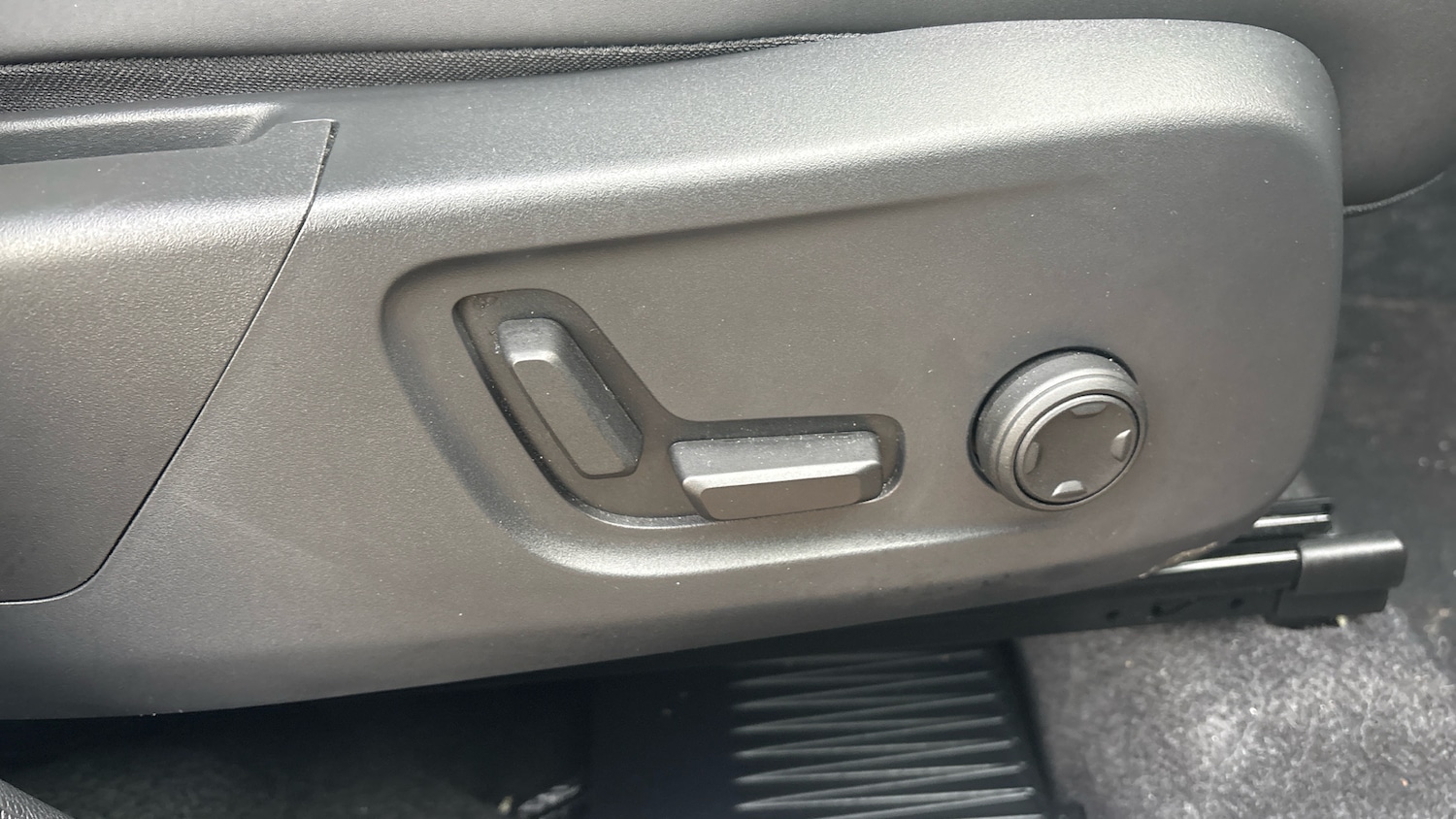 Used Volvo XC40 2024 for sale - 76791702: Photo 24