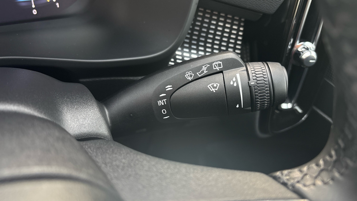 Used Volvo XC40 2024 for sale - 76791702: Photo 28