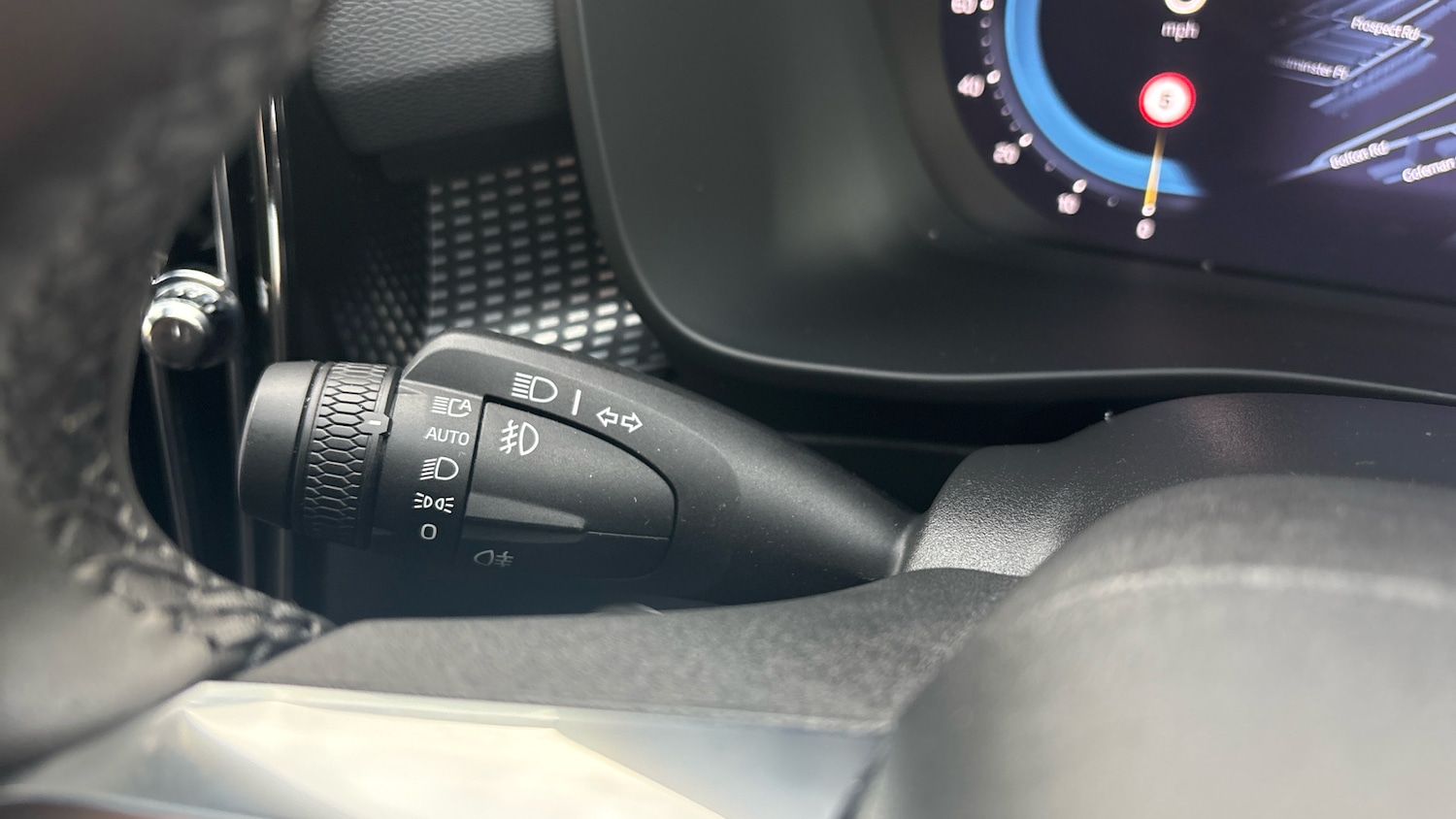 Used Volvo XC40 2024 for sale - 76791702: Photo 29