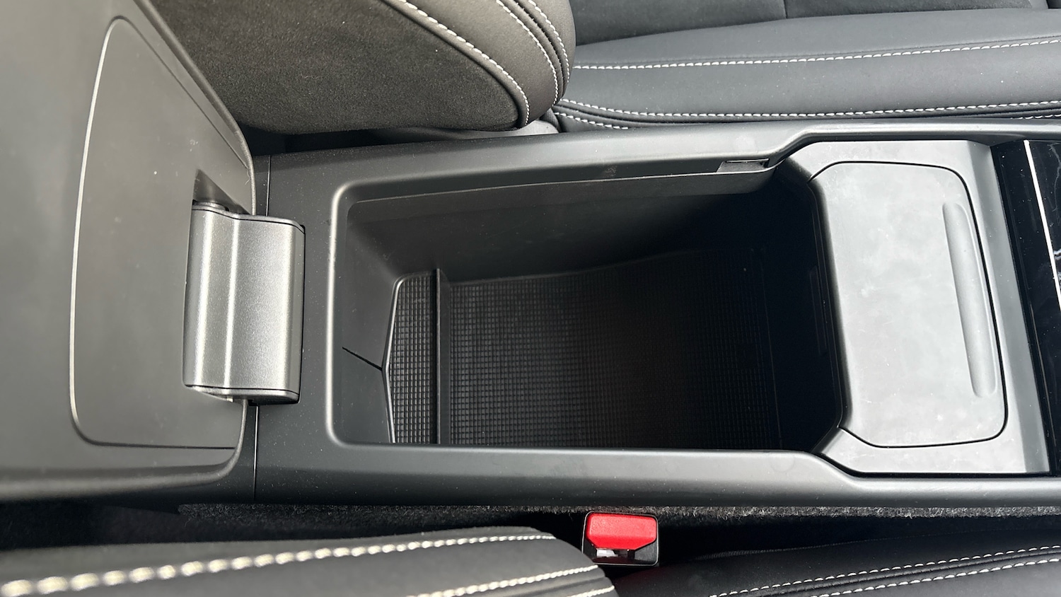 Used Volvo XC40 2024 for sale - 76791702: Photo 37