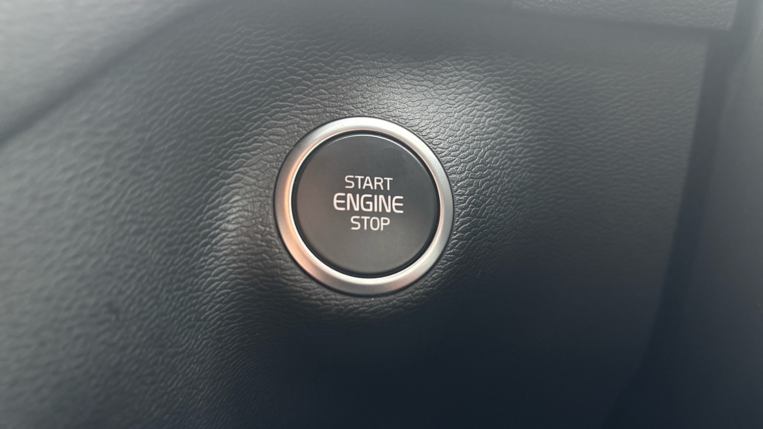 Used Volvo XC40 2024 for sale - 76791702: Photo 38