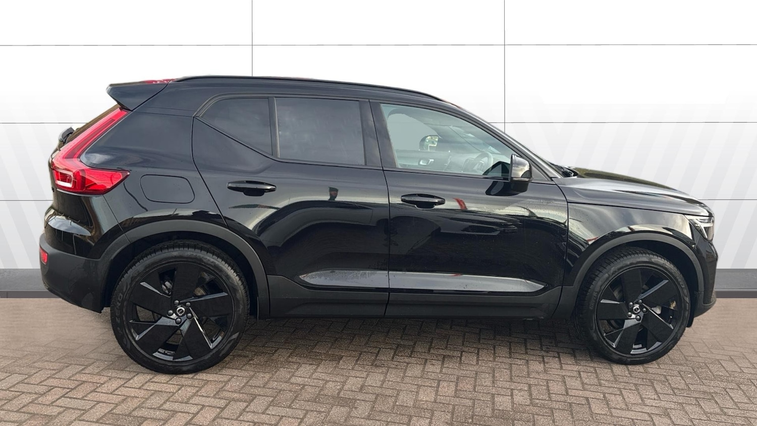 Used Volvo XC40 2024 for sale - 76791702: Photo 5