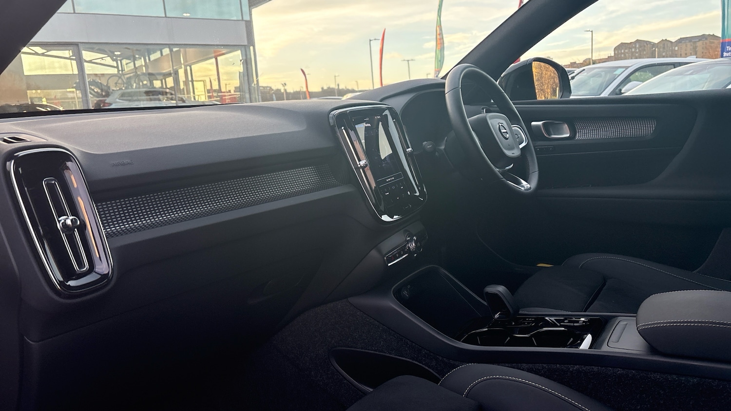 Used Volvo XC40 2024 for sale - 76791702: Photo 9