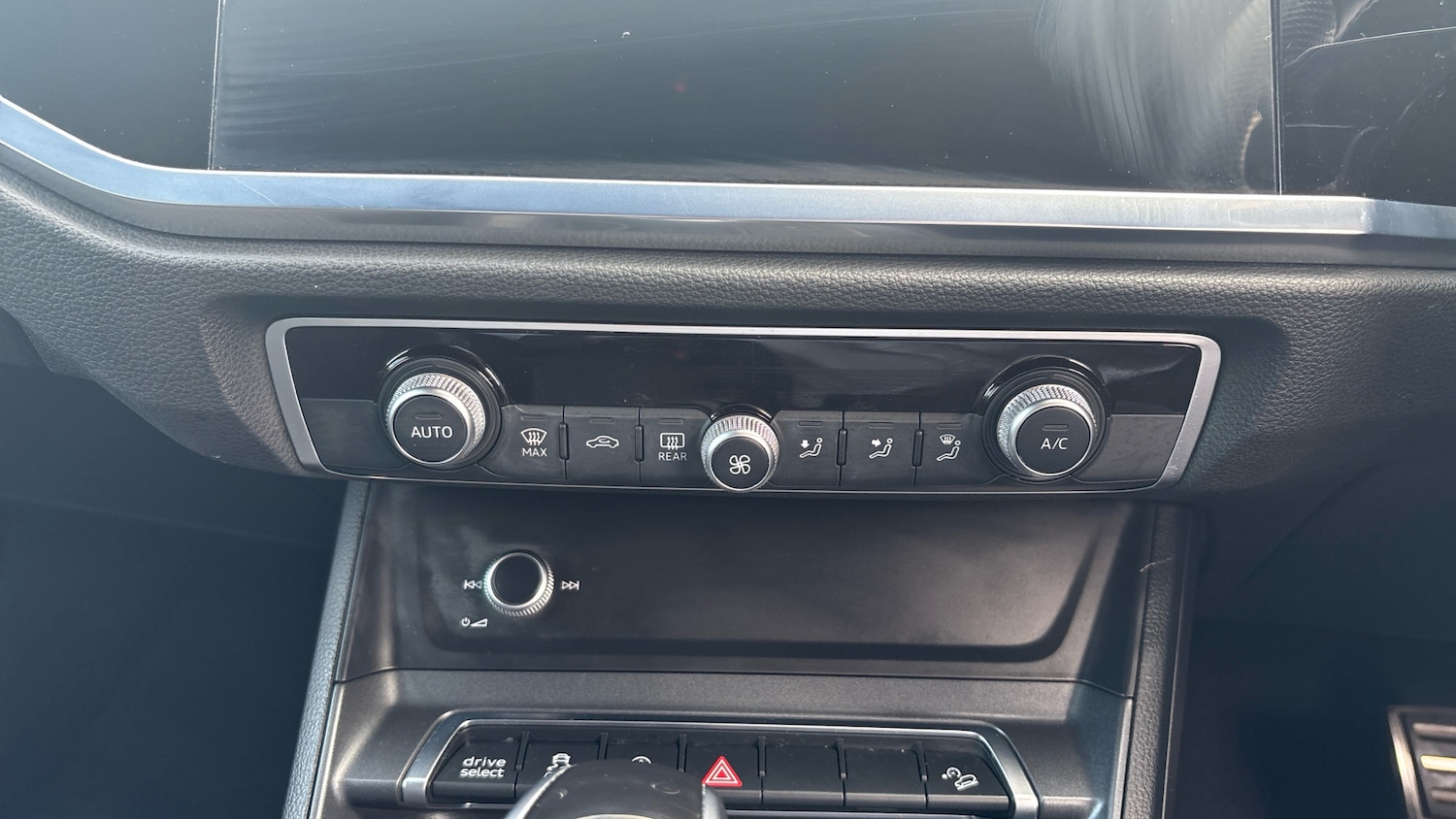 Used Audi Q3 2020 for sale - 76421765: Photo 28