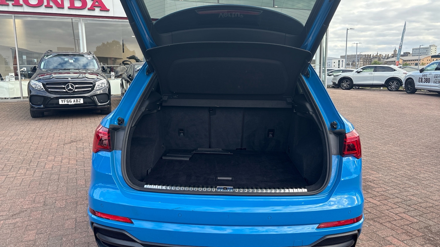 Used Audi Q3 2020 for sale - 76421765: Photo 4