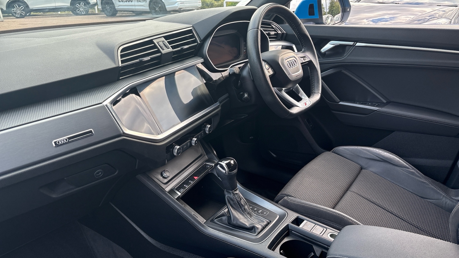 Used Audi Q3 2020 for sale - 76421765: Photo 9