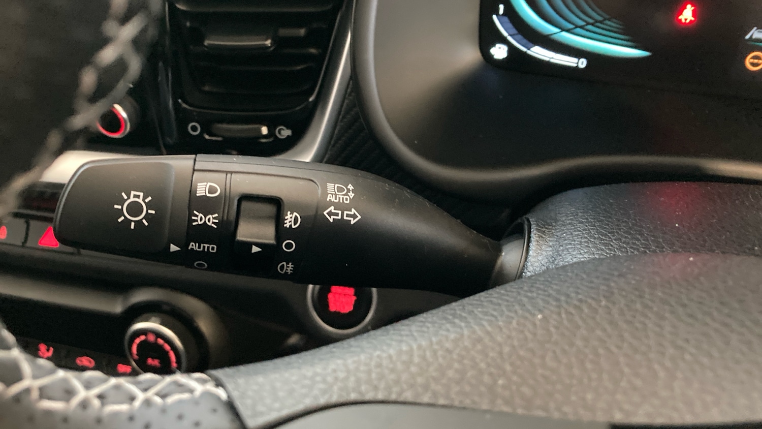 Used Kia Stonic 2025 for sale - 77420951: Photo 31