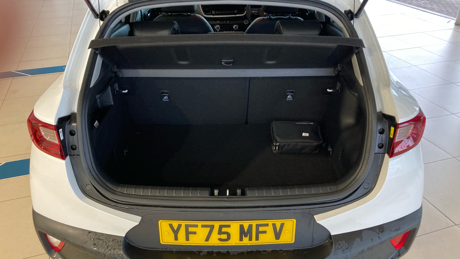 Used Kia Stonic 2025 for sale - 77420951: Photo 4