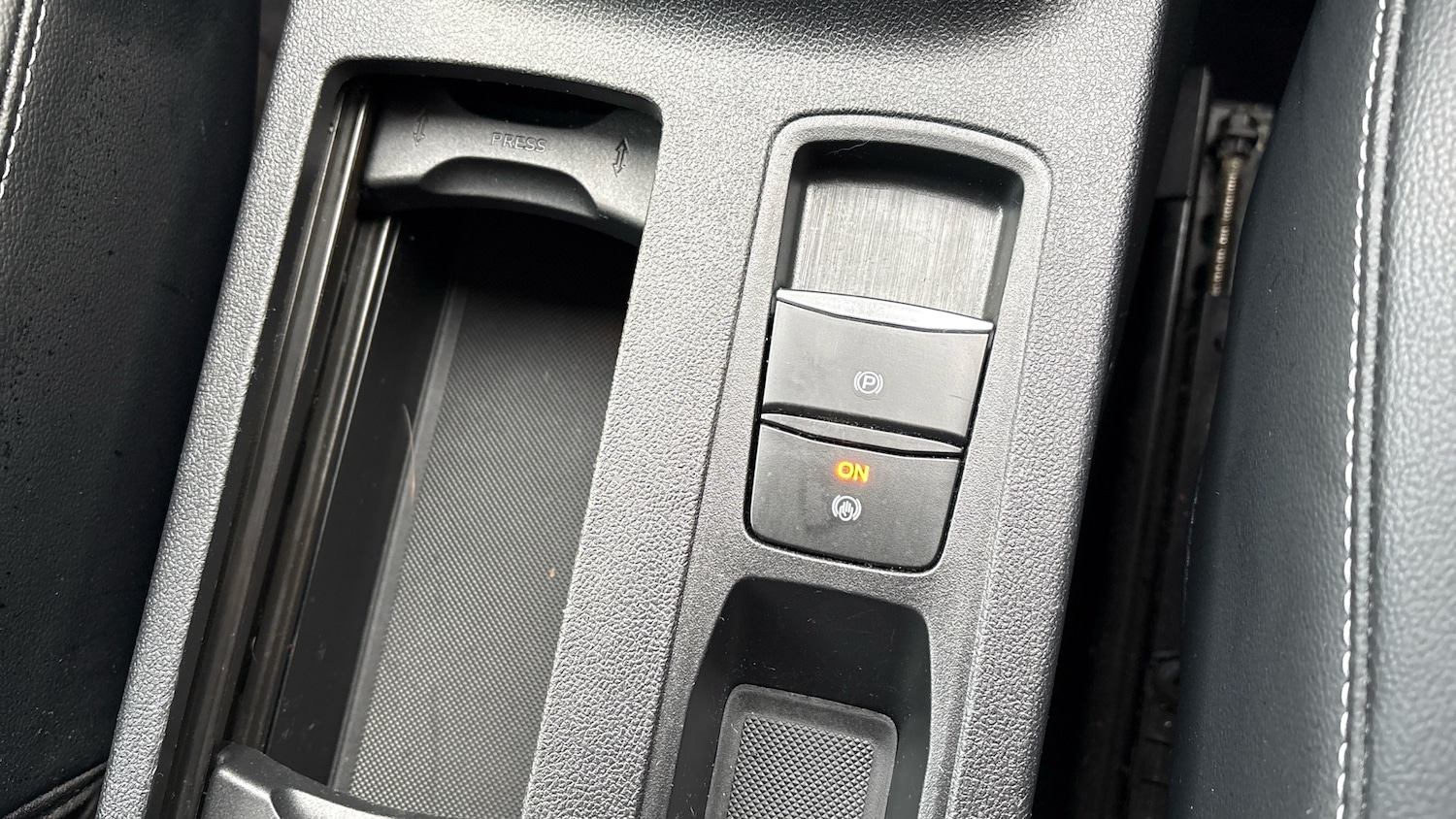 Used Ford Kuga 2022 for sale - 77035700: Photo 32